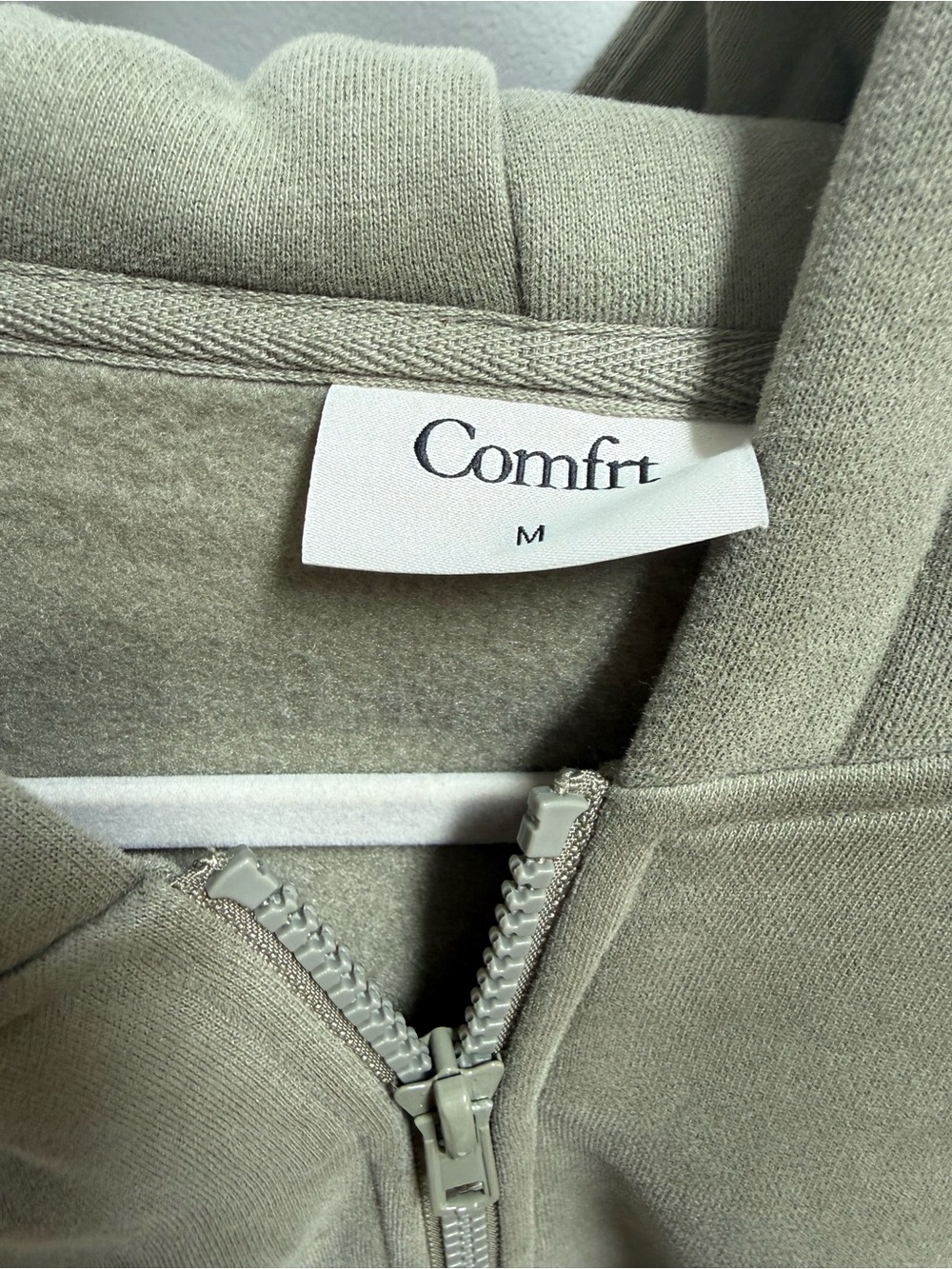 Comfrt Travel Essentials Zip Hoodie Medium Moss Green - Picture 4 of 7